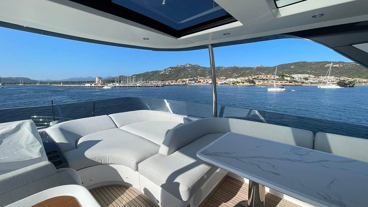azimut-78-fly-3