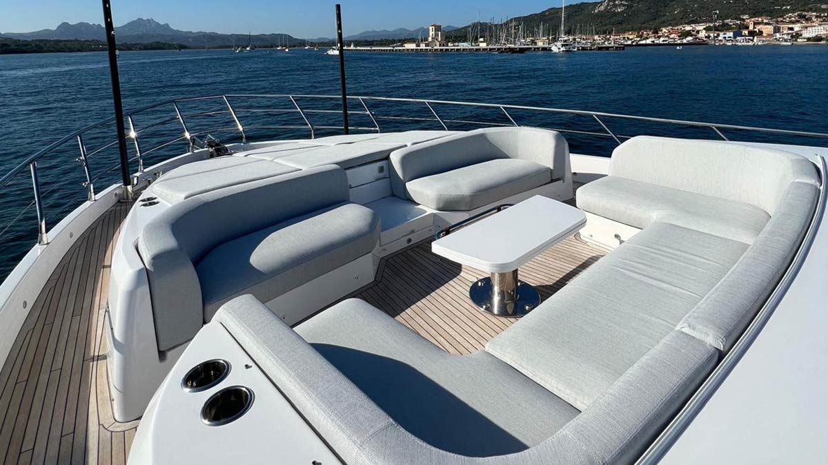 azimut-78-fly-6