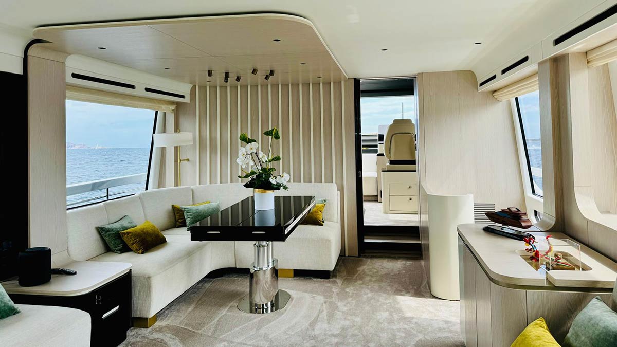 azimut-78-fly-7